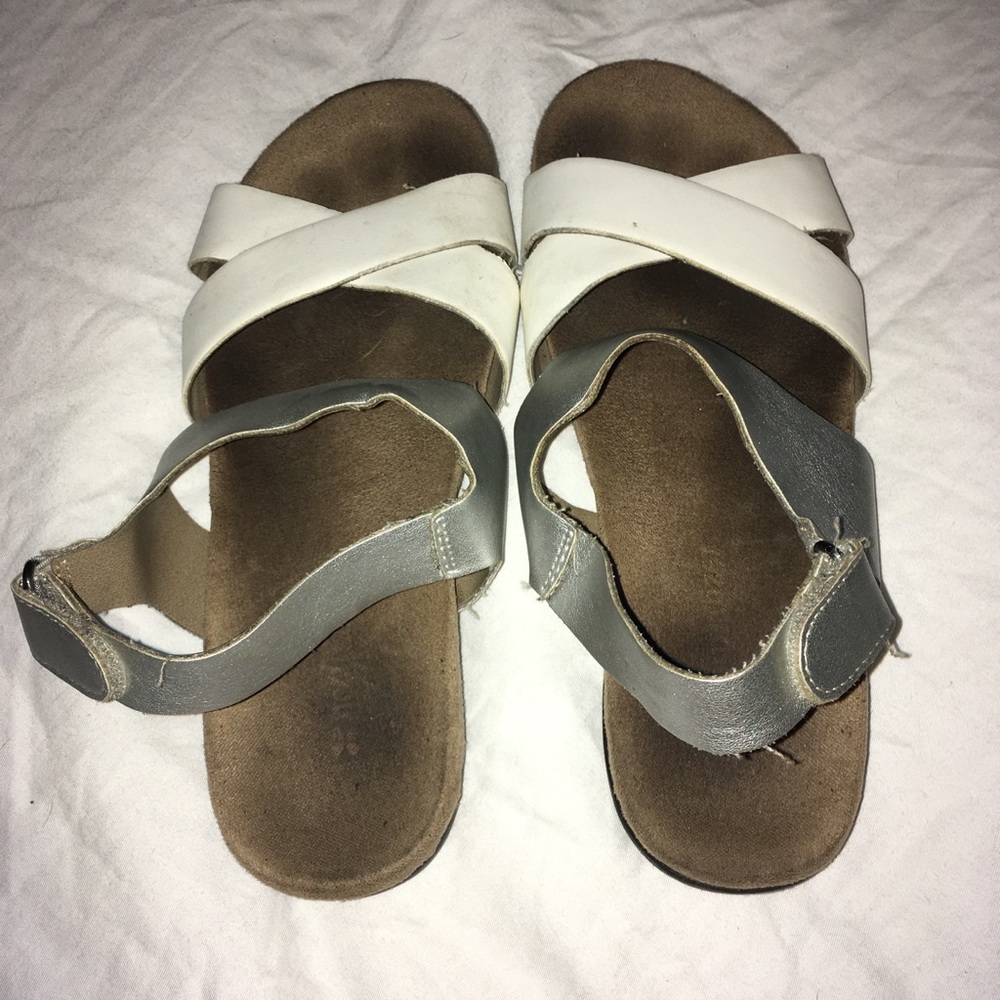 Casual sandals